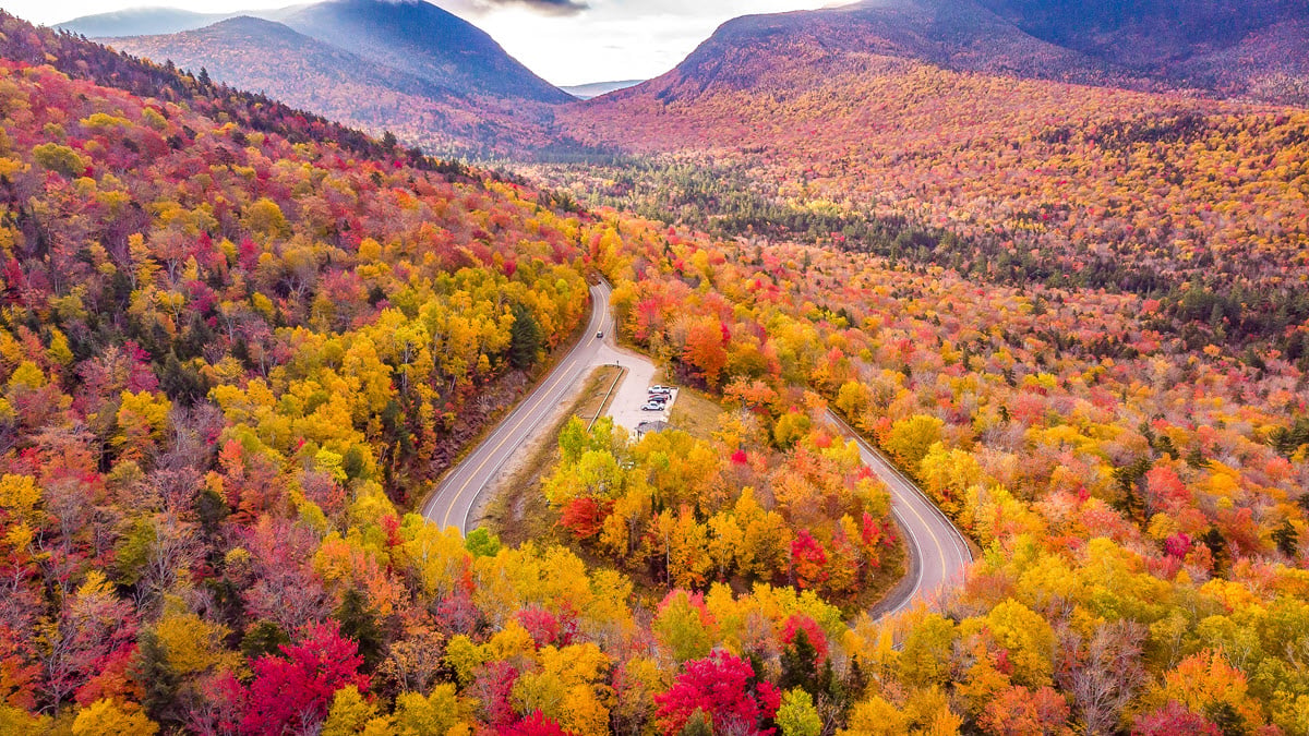 Plan Your Fall Travel Therapy Assignment Around Peak Foliage Season