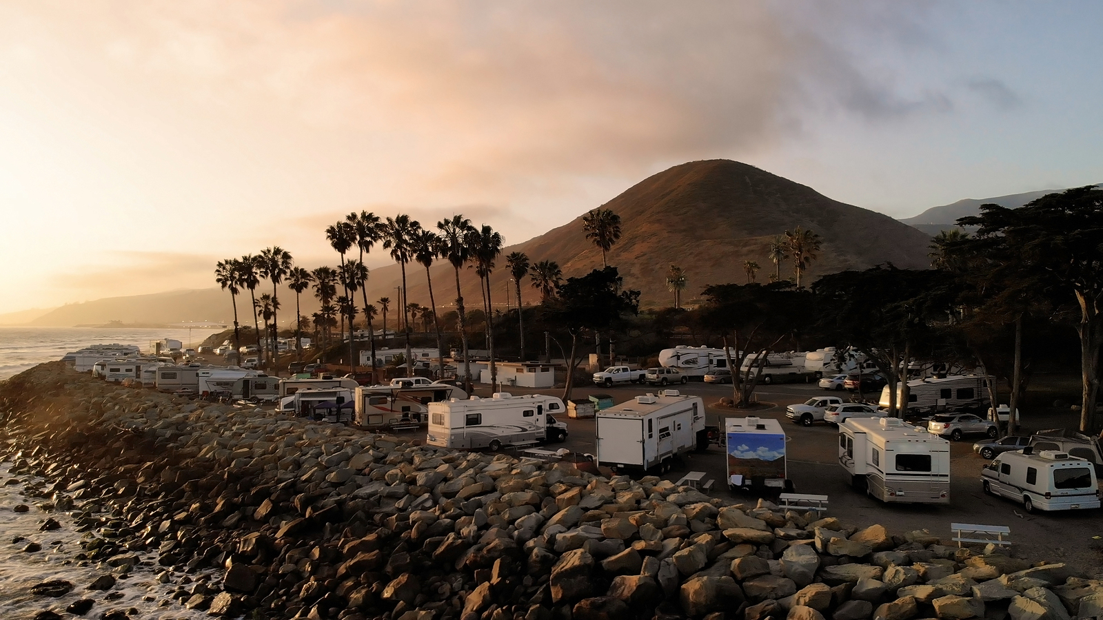 Empty Nesters: Why You Should Travel In an RV