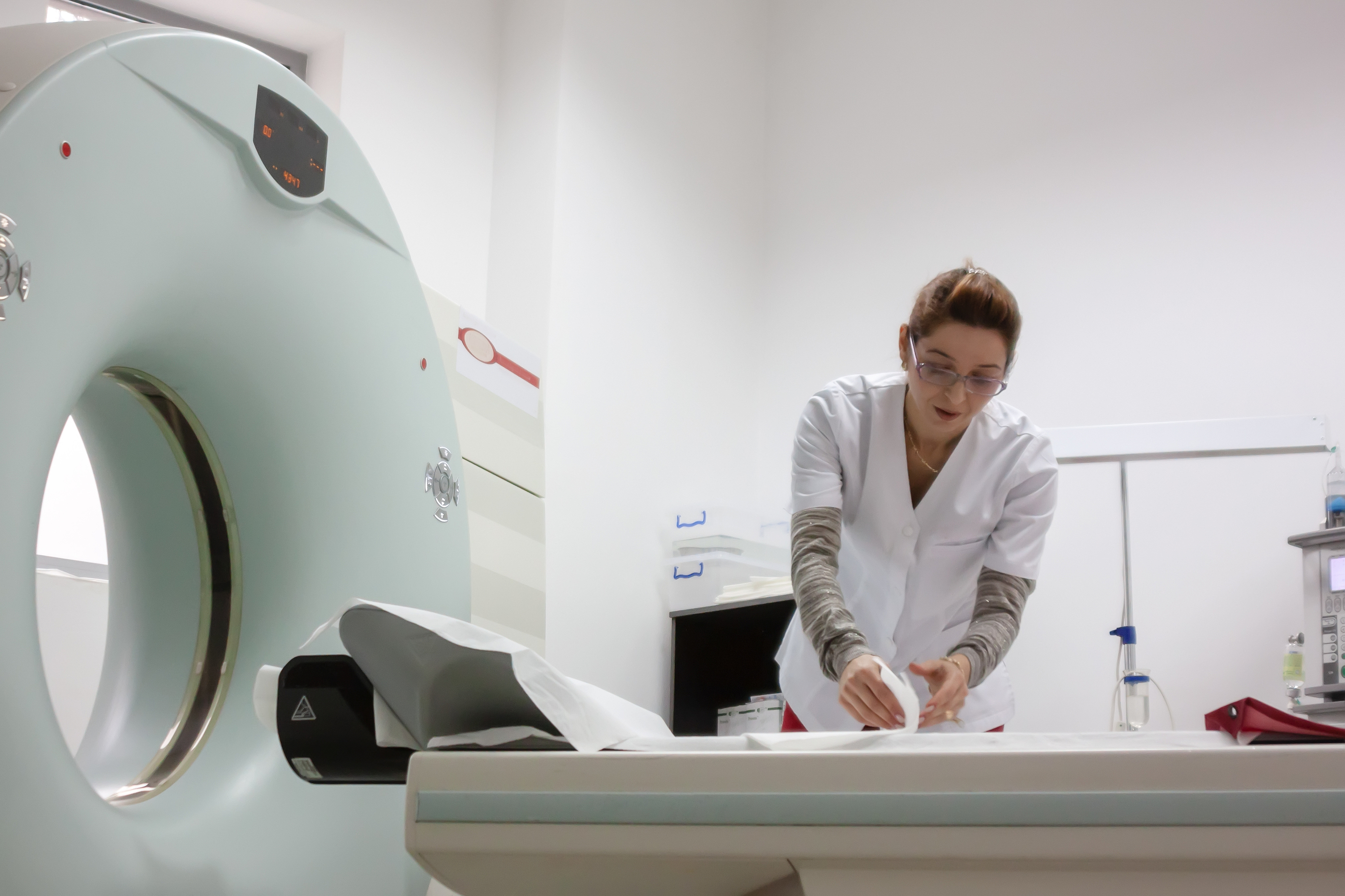 Is It Time to Become a Traveling MRI Tech?